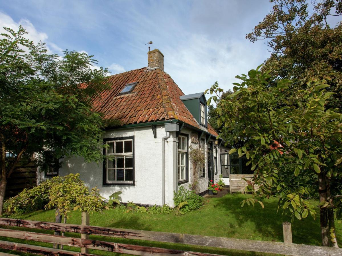 Fairytale Cottage In Nes Friesland With Garden Exterior photo